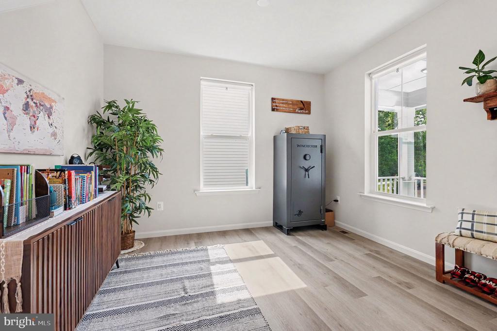 7123 BRAXTON COURT