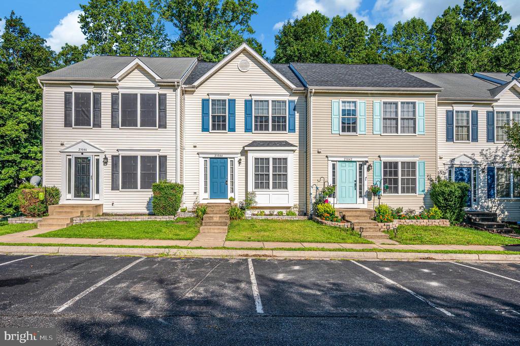 23044 SIR BARTON COURT