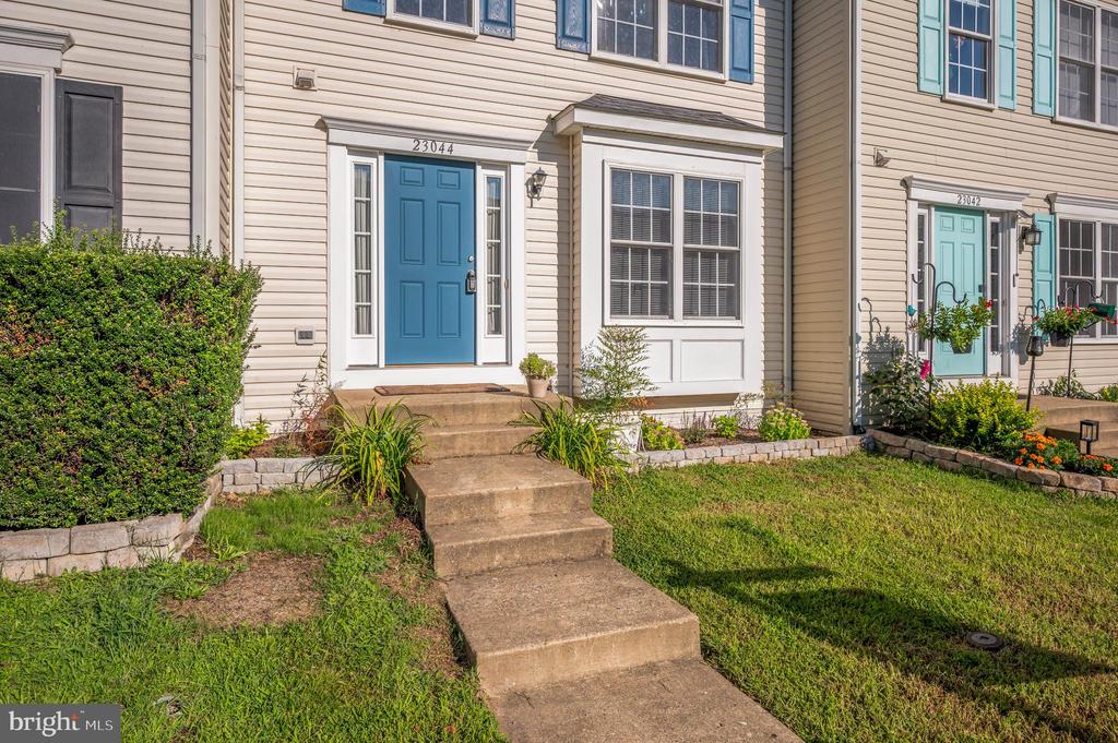 23044 SIR BARTON COURT