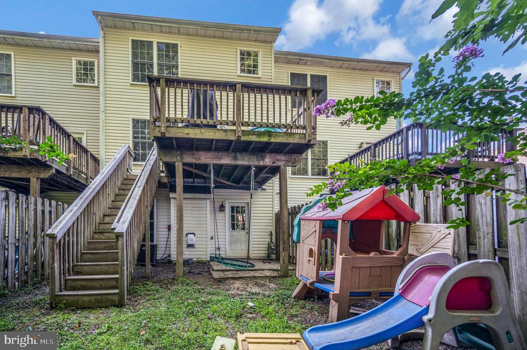 23044 SIR BARTON COURT