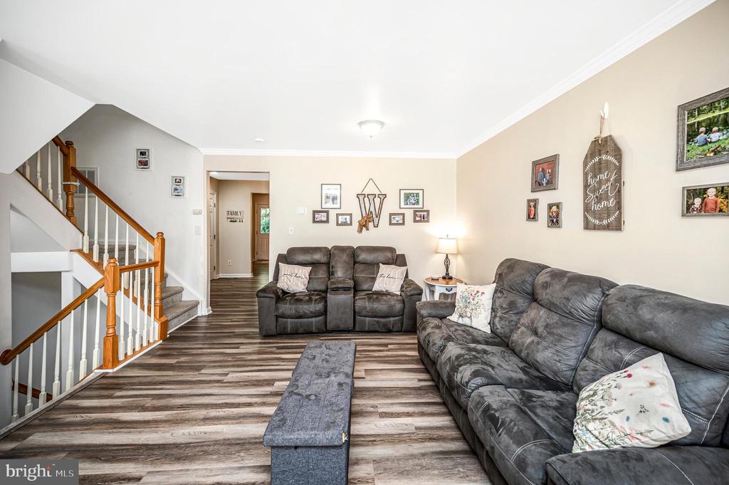 23044 SIR BARTON COURT