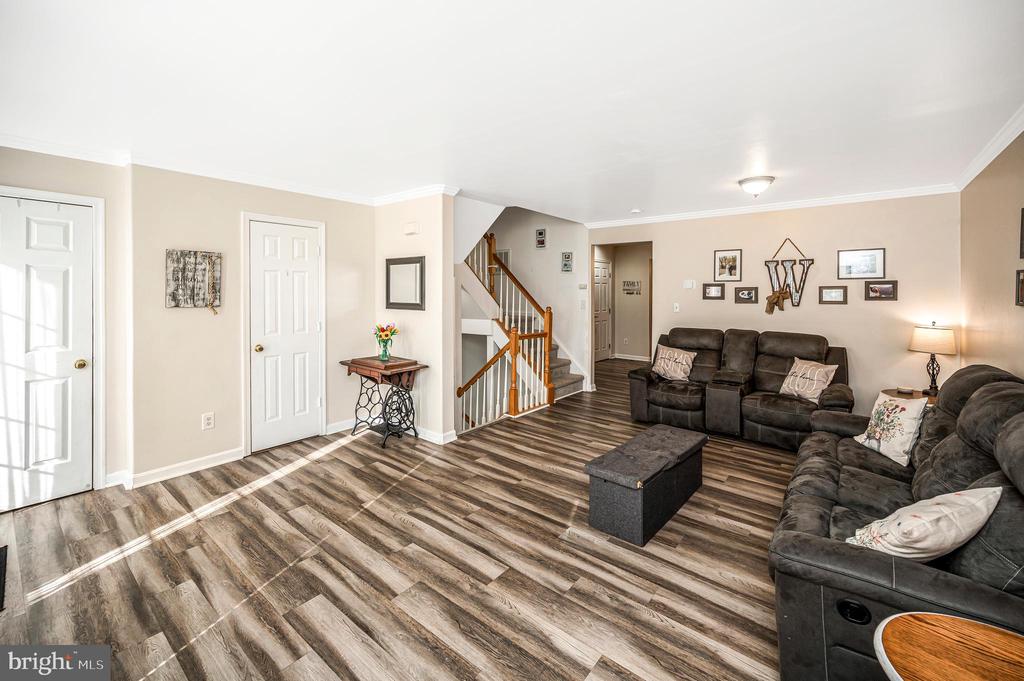 23044 SIR BARTON COURT