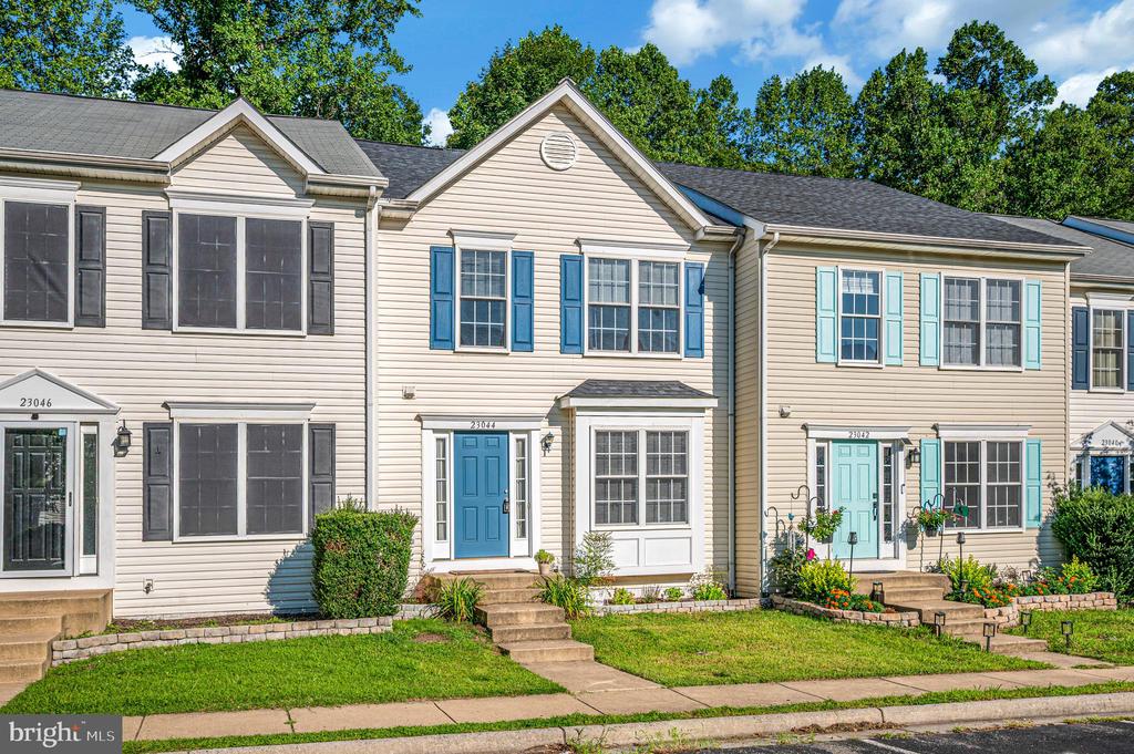 23044 SIR BARTON COURT