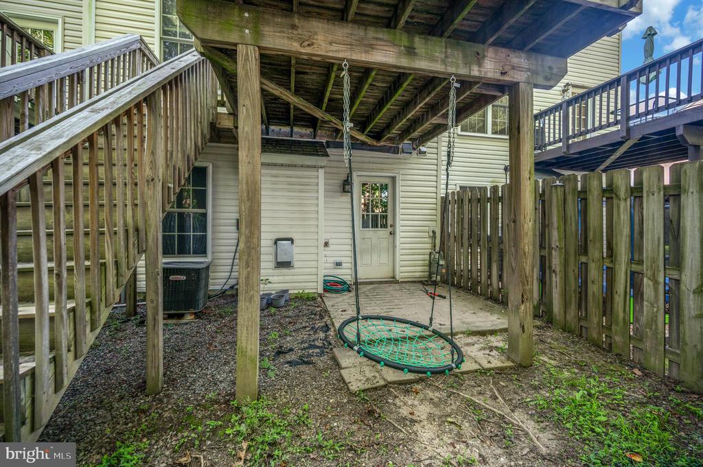 23044 SIR BARTON COURT