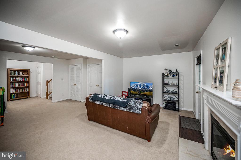 23044 SIR BARTON COURT