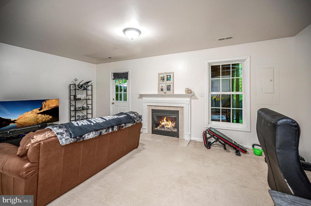 23044 SIR BARTON COURT