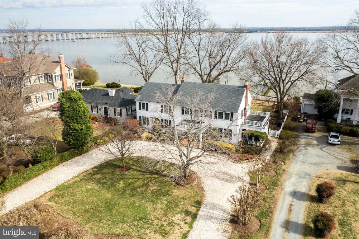 704 S Water LANE