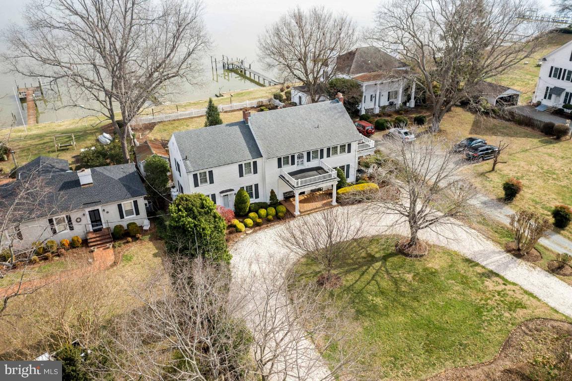 704 S Water LANE