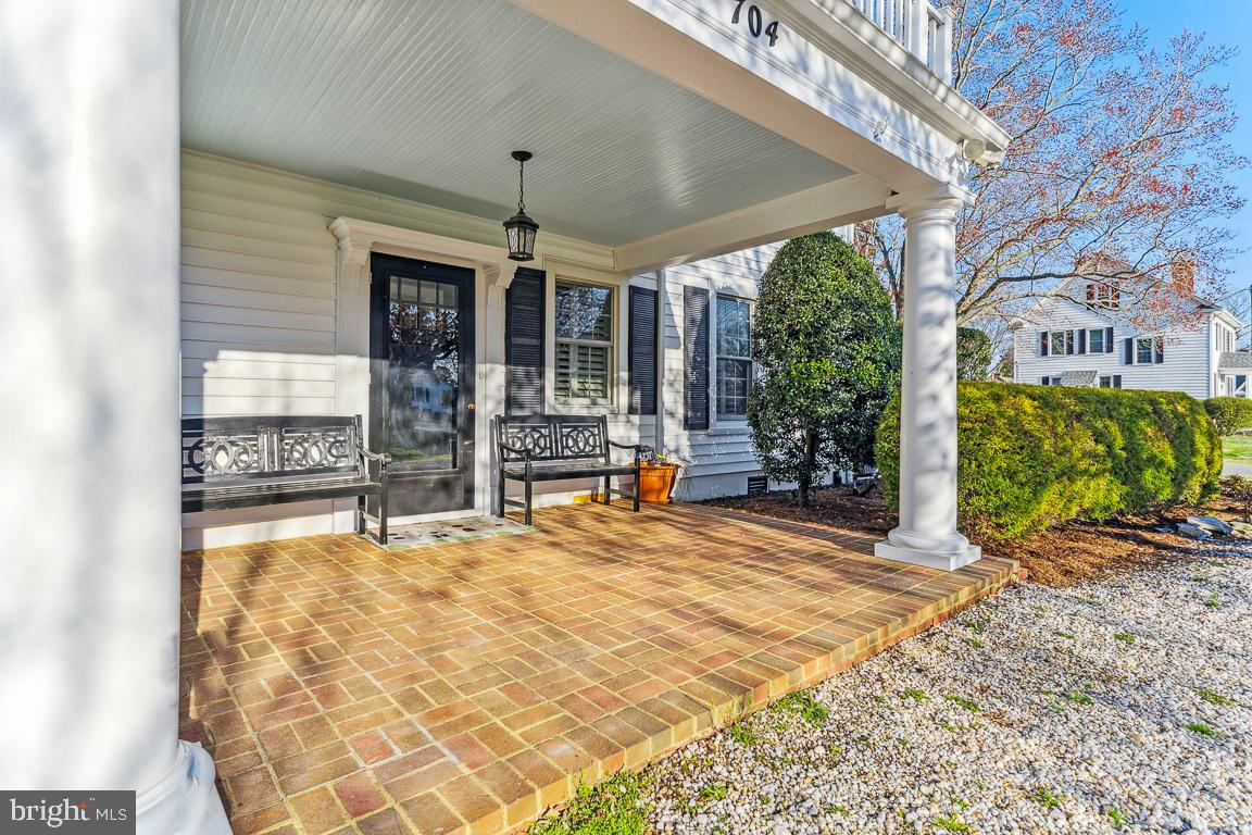 704 S Water LANE
