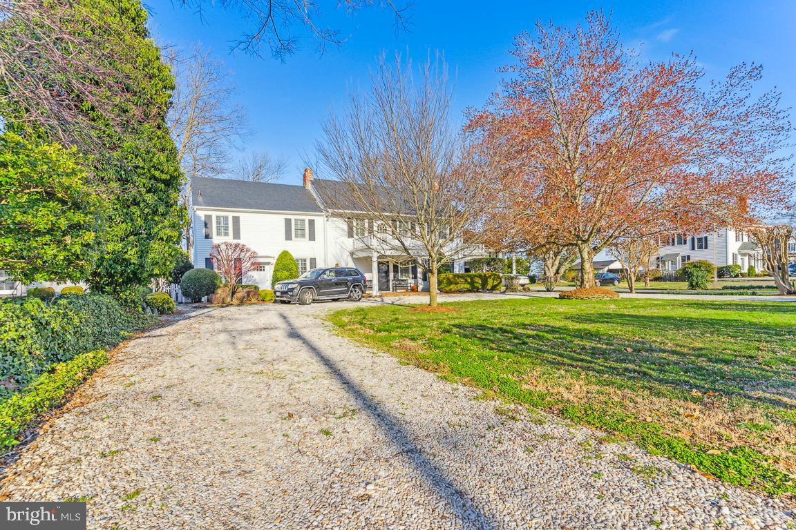 704 S Water LANE