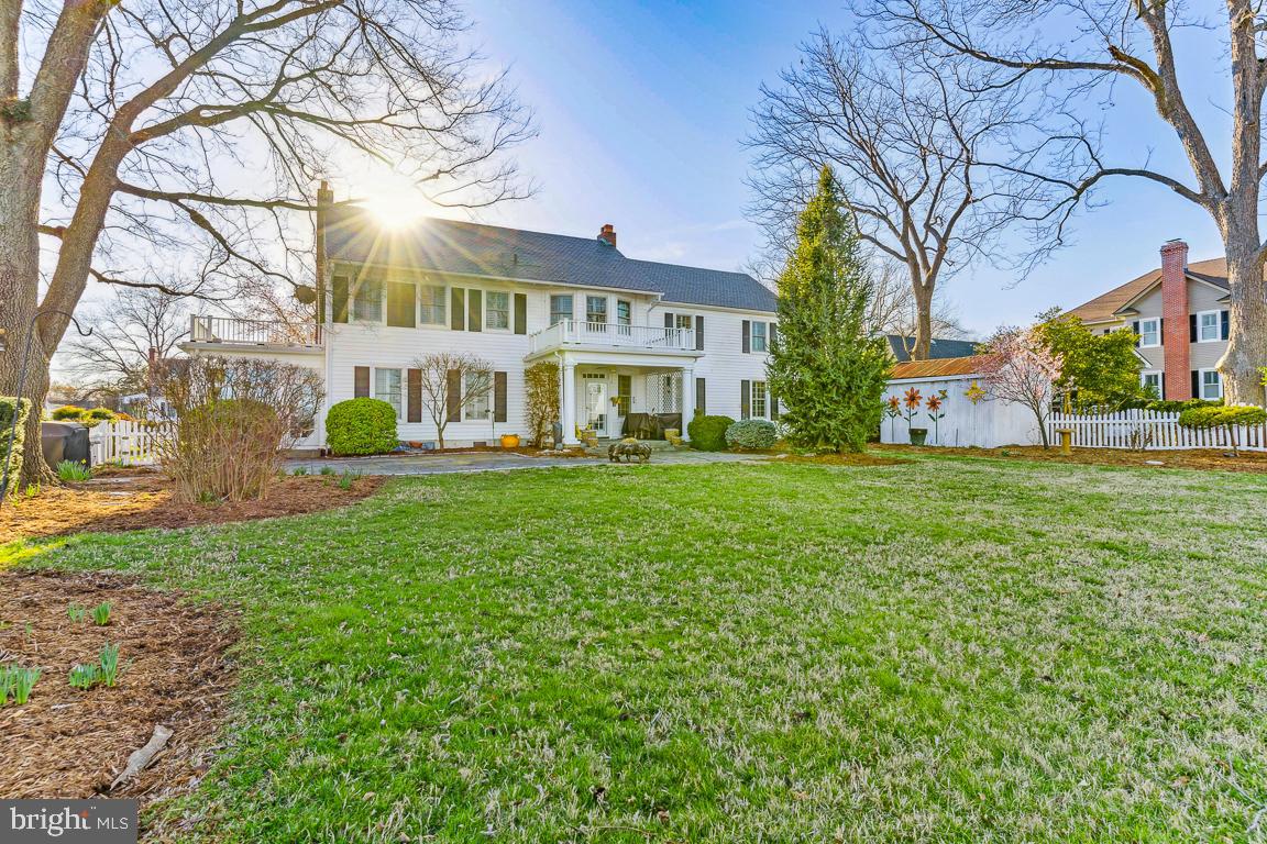 704 S Water LANE