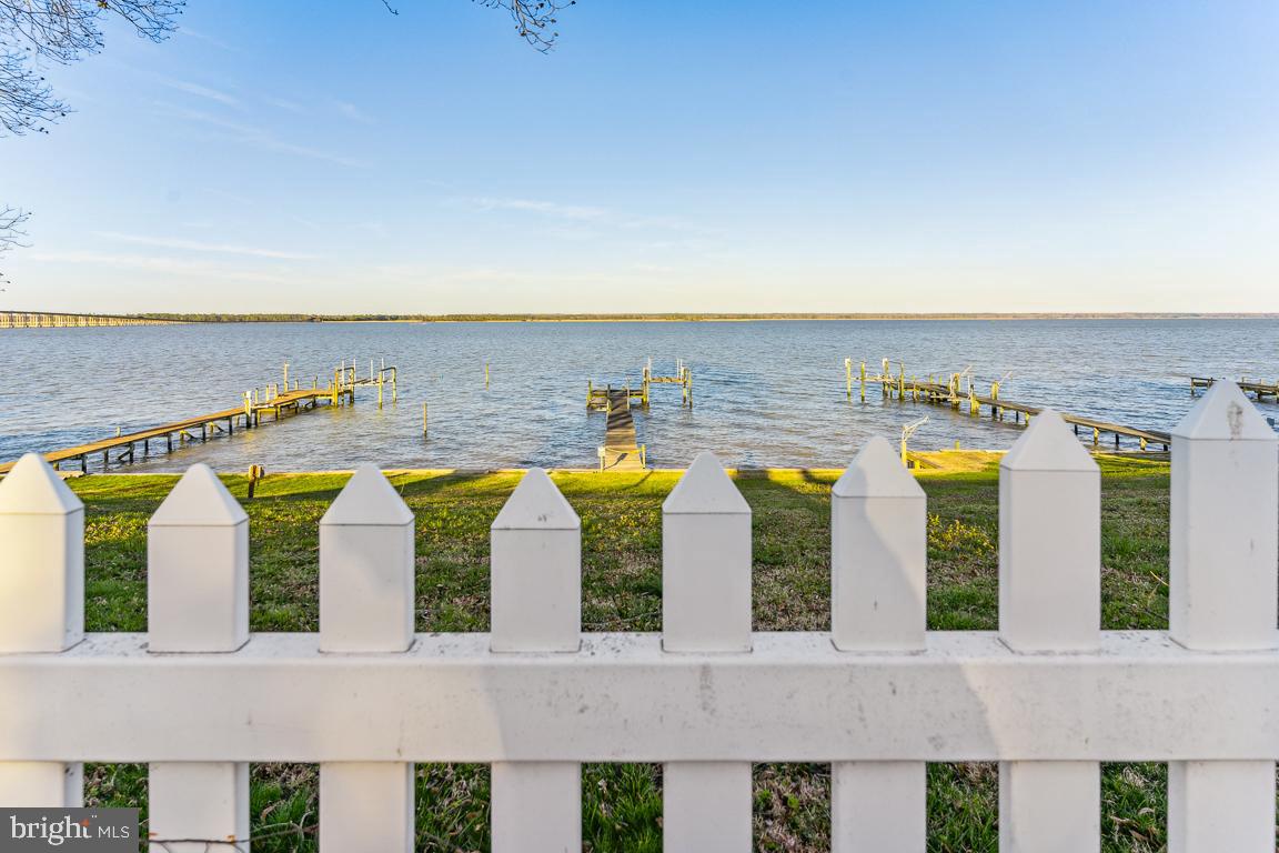 704 S Water LANE