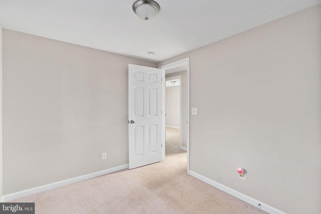 2627 ROSE MOUNT ROAD