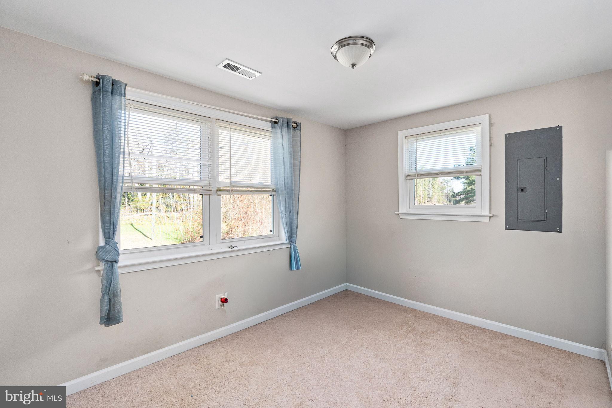 2627 ROSE MOUNT ROAD