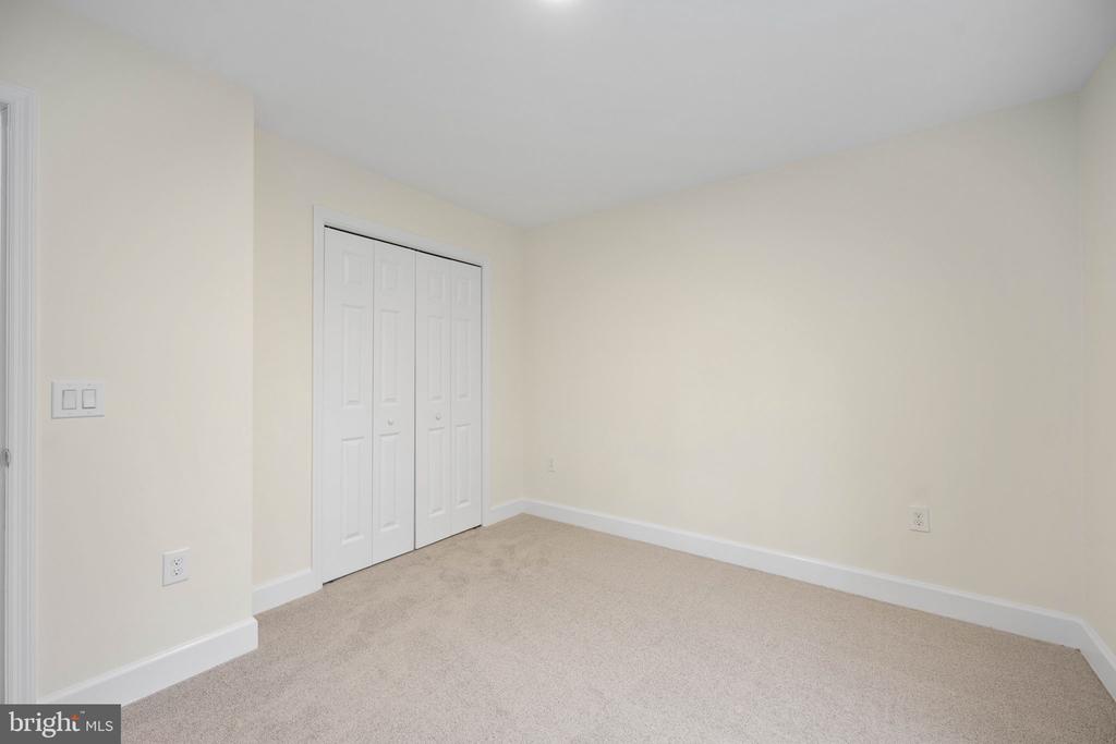300 RIVER OAKS ROAD