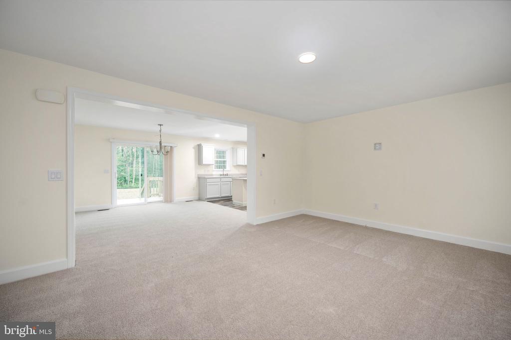 300 RIVER OAKS ROAD