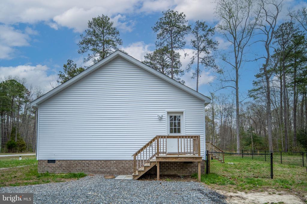 300 RIVER OAKS ROAD