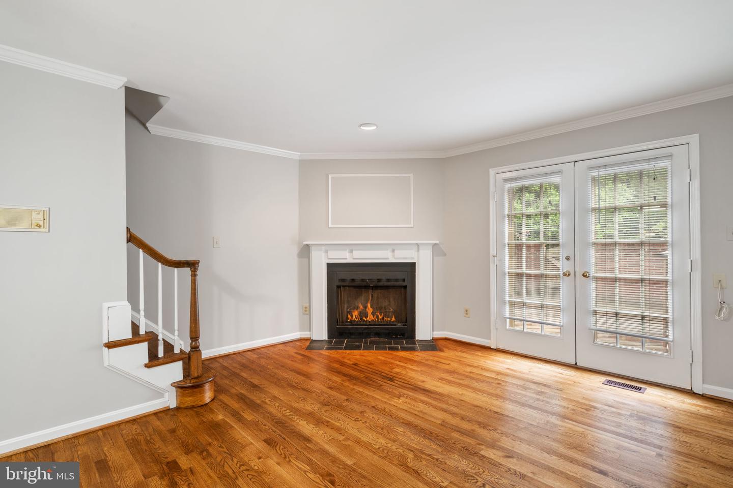 103 Great Falls STREET Unit: 13
