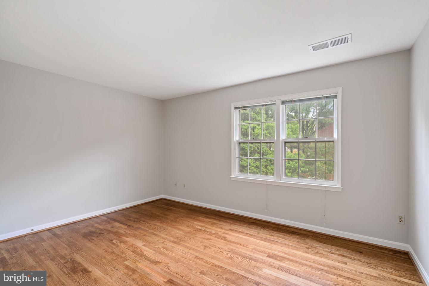 103 Great Falls STREET Unit: 13