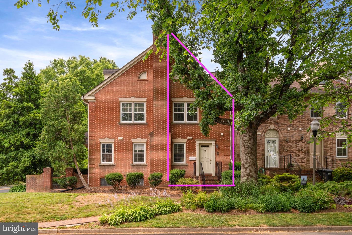 103 Great Falls STREET Unit: 13