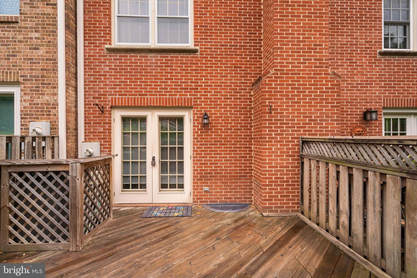 103 Great Falls STREET Unit: 13