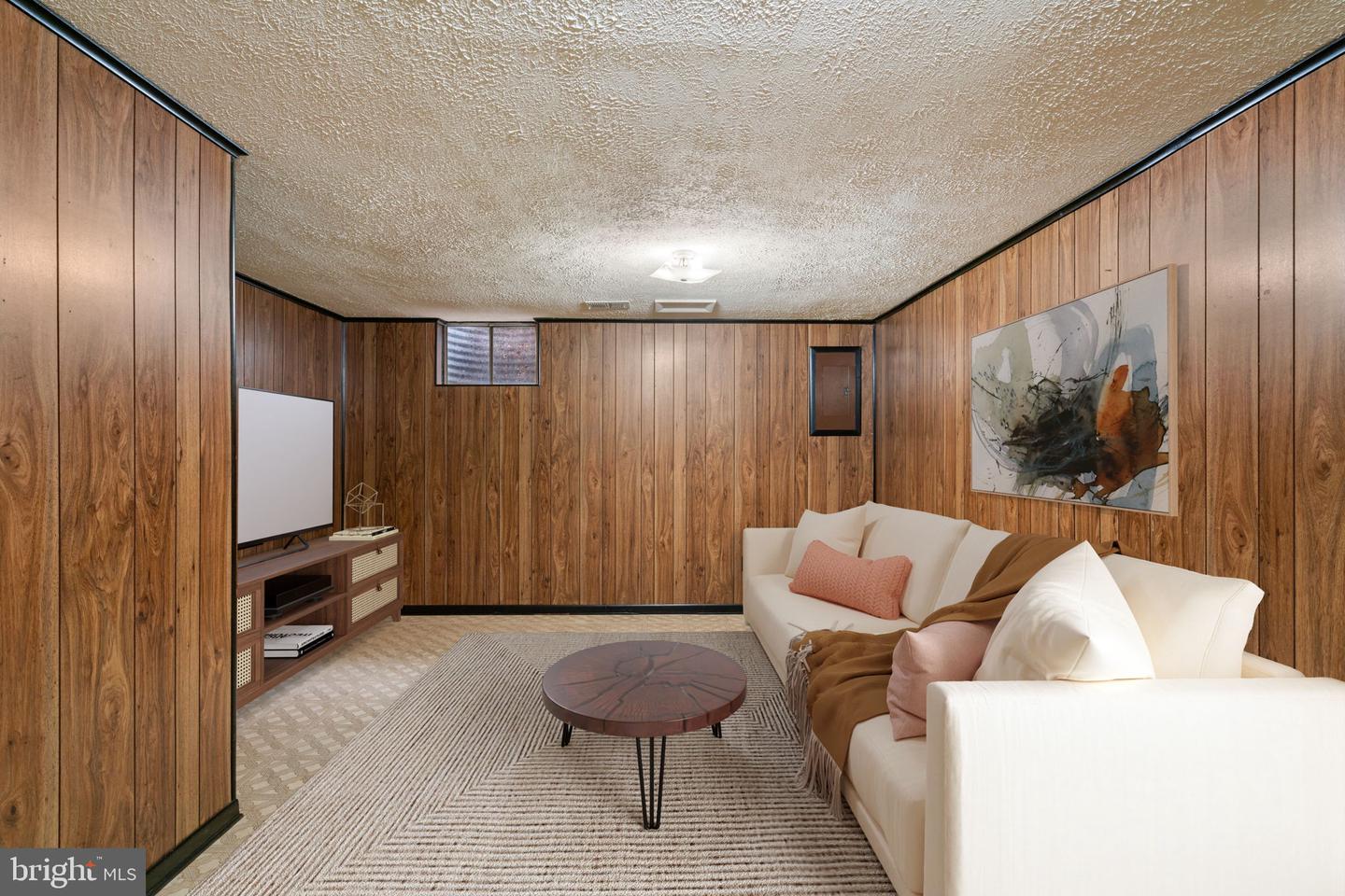 103 Great Falls STREET Unit: 13