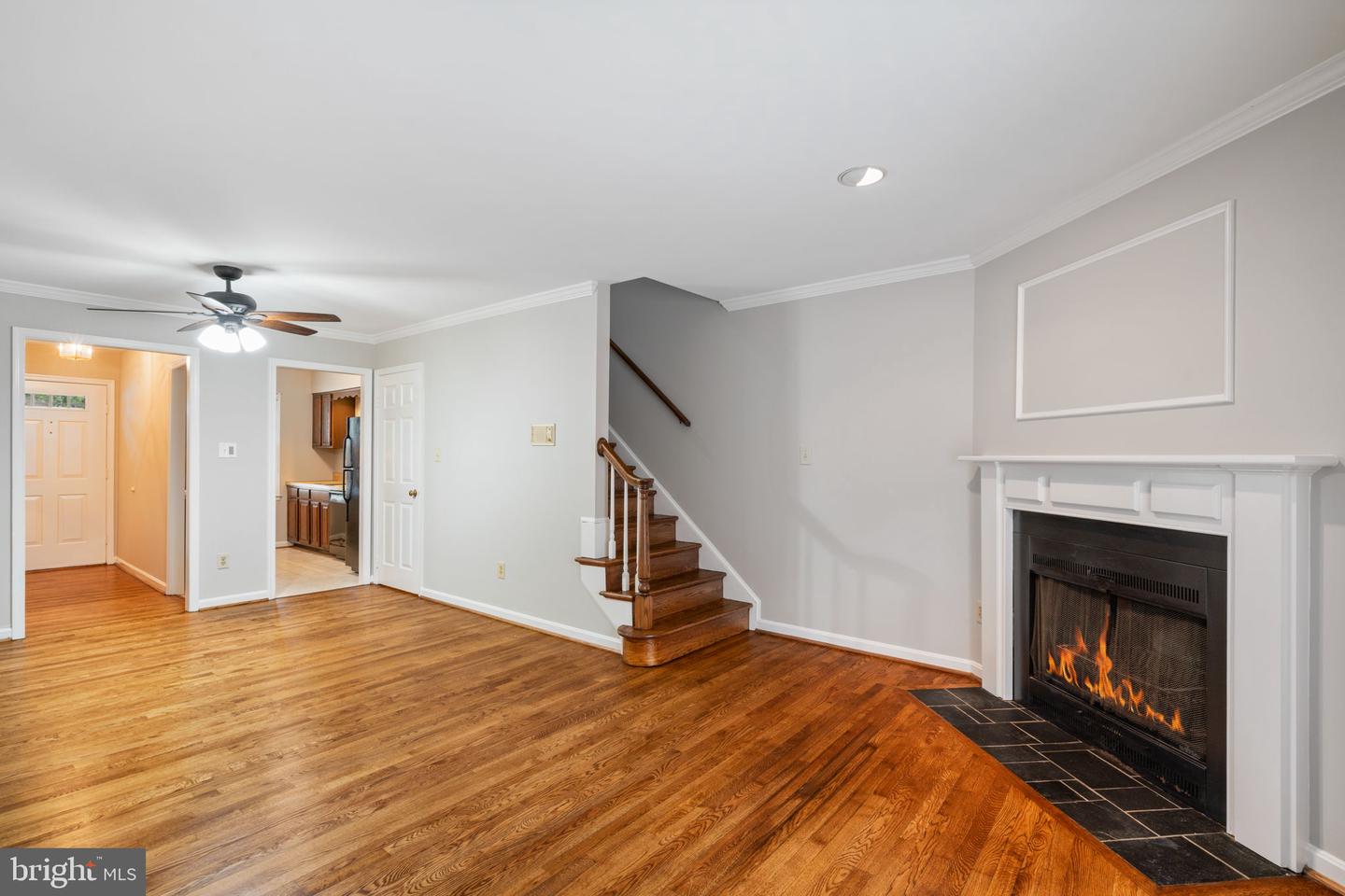 103 Great Falls STREET Unit: 13