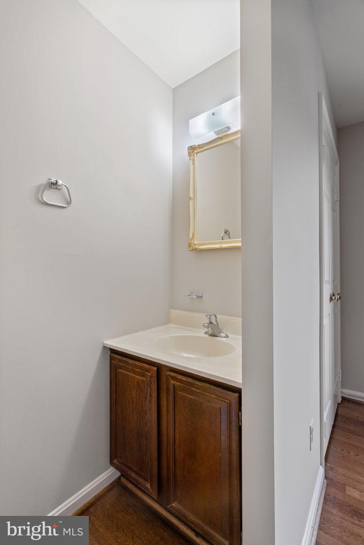 103 Great Falls STREET Unit: 13