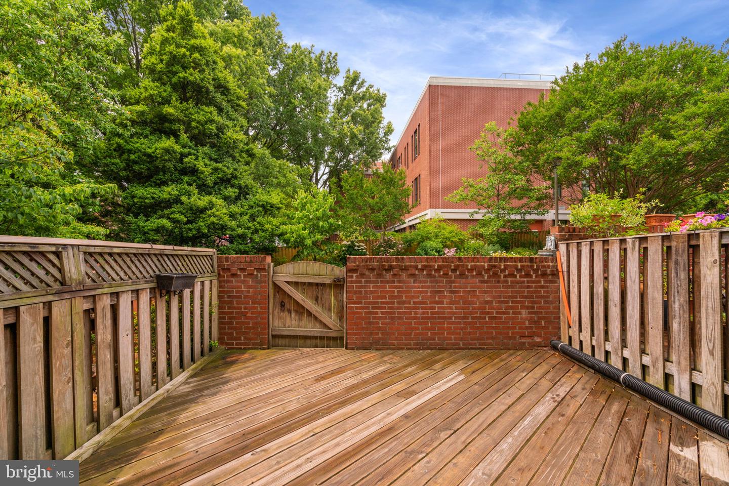 103 Great Falls STREET Unit: 13