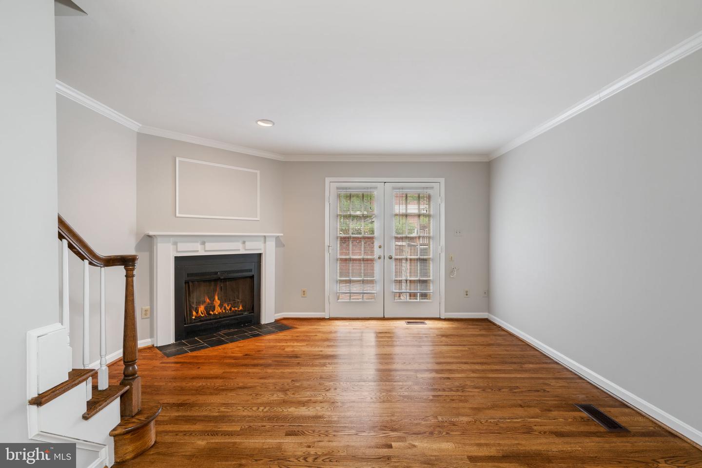 103 Great Falls STREET Unit: 13