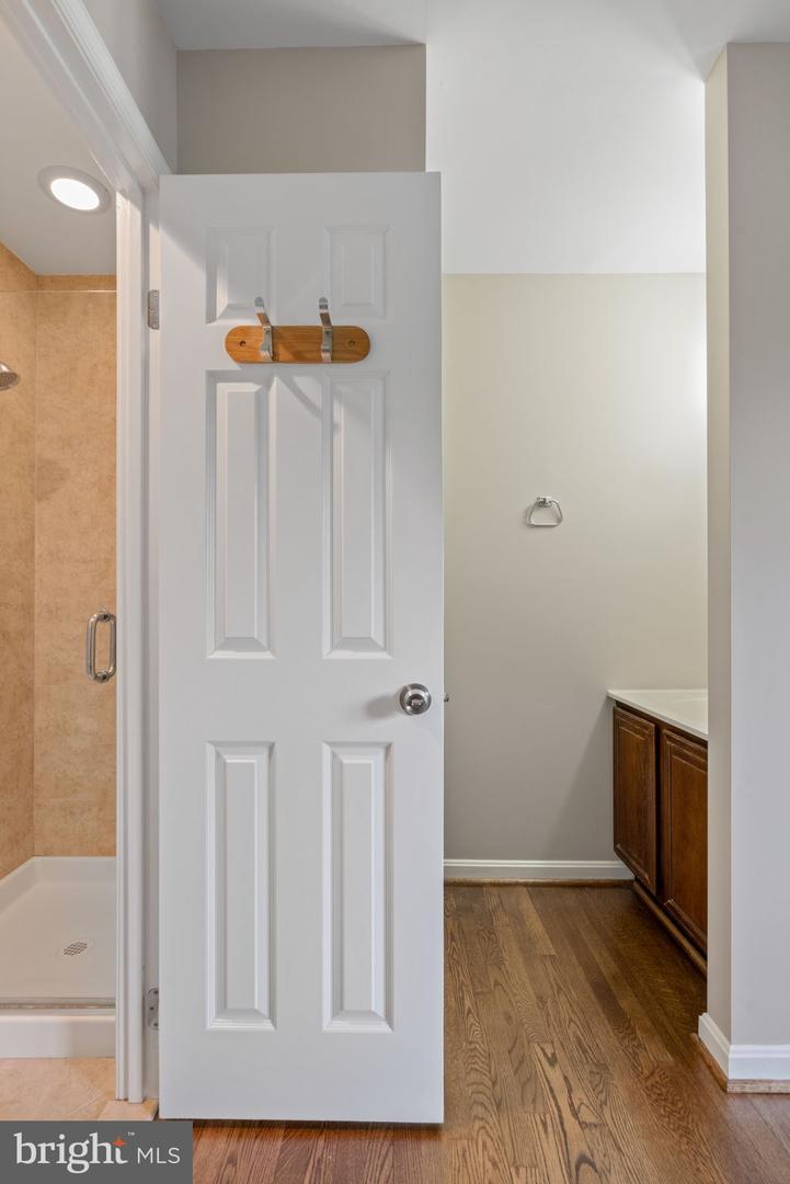 103 Great Falls STREET Unit: 13