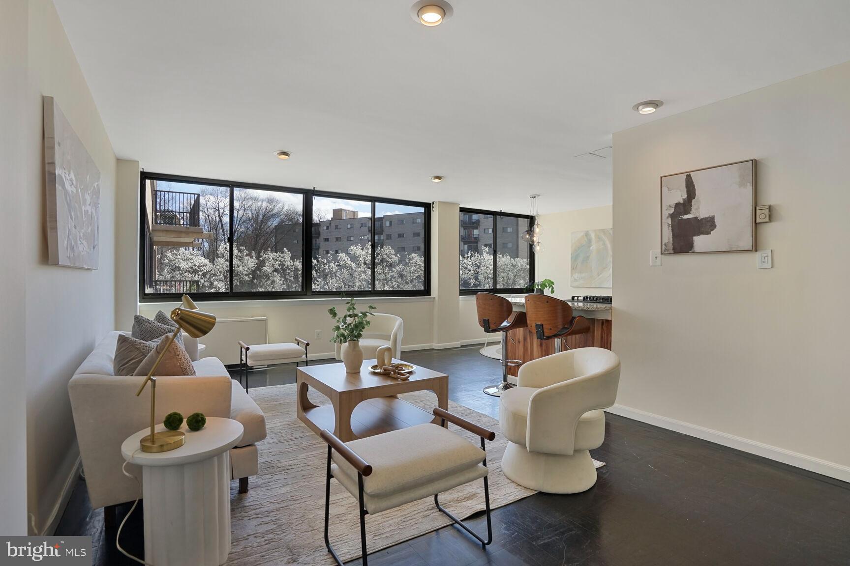 600 Roosevelt Blvd #412