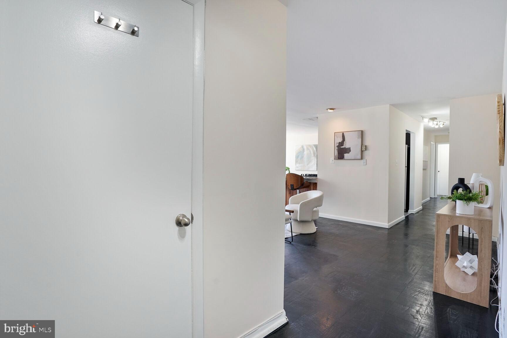 600 Roosevelt Blvd #412