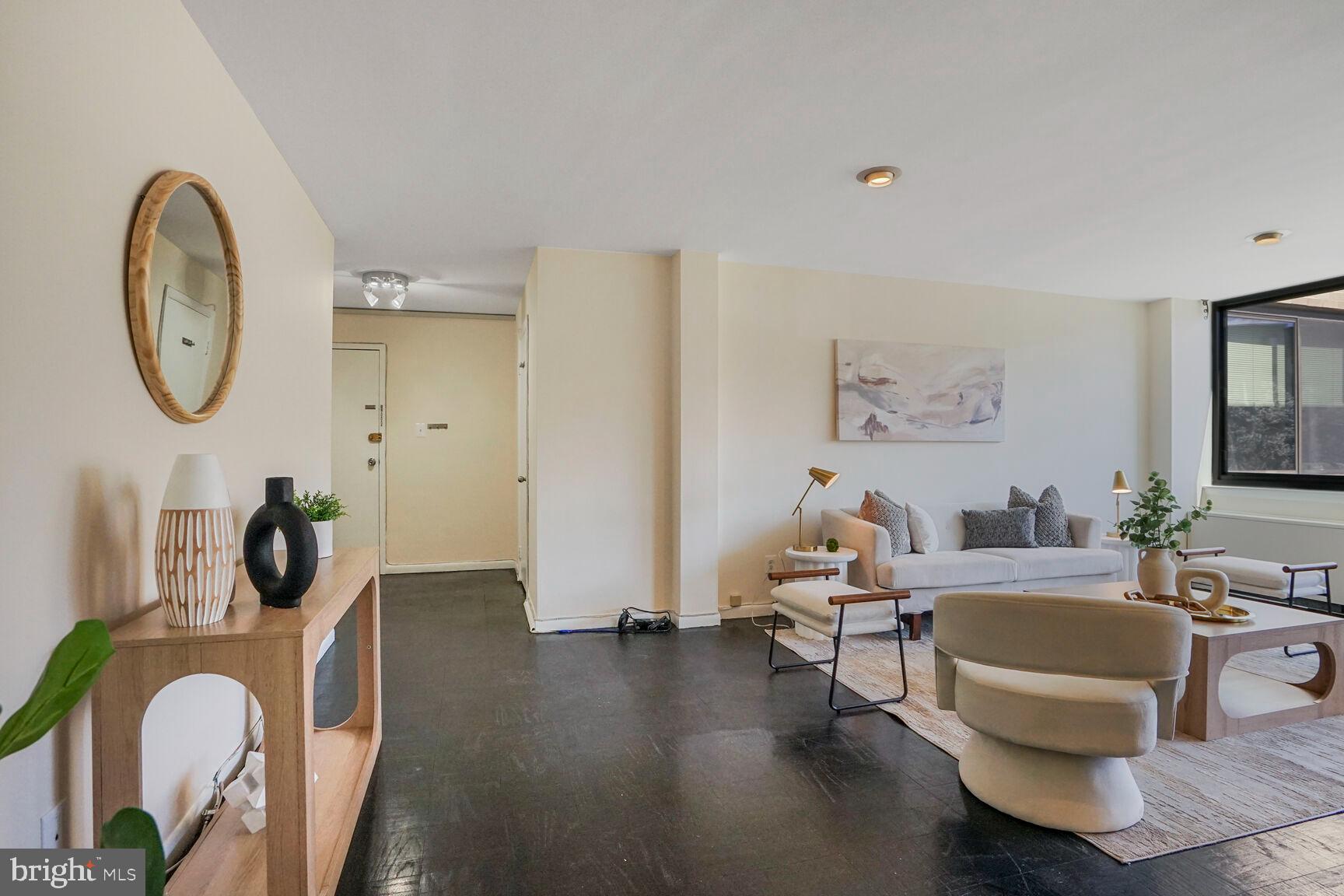 600 Roosevelt Blvd #412