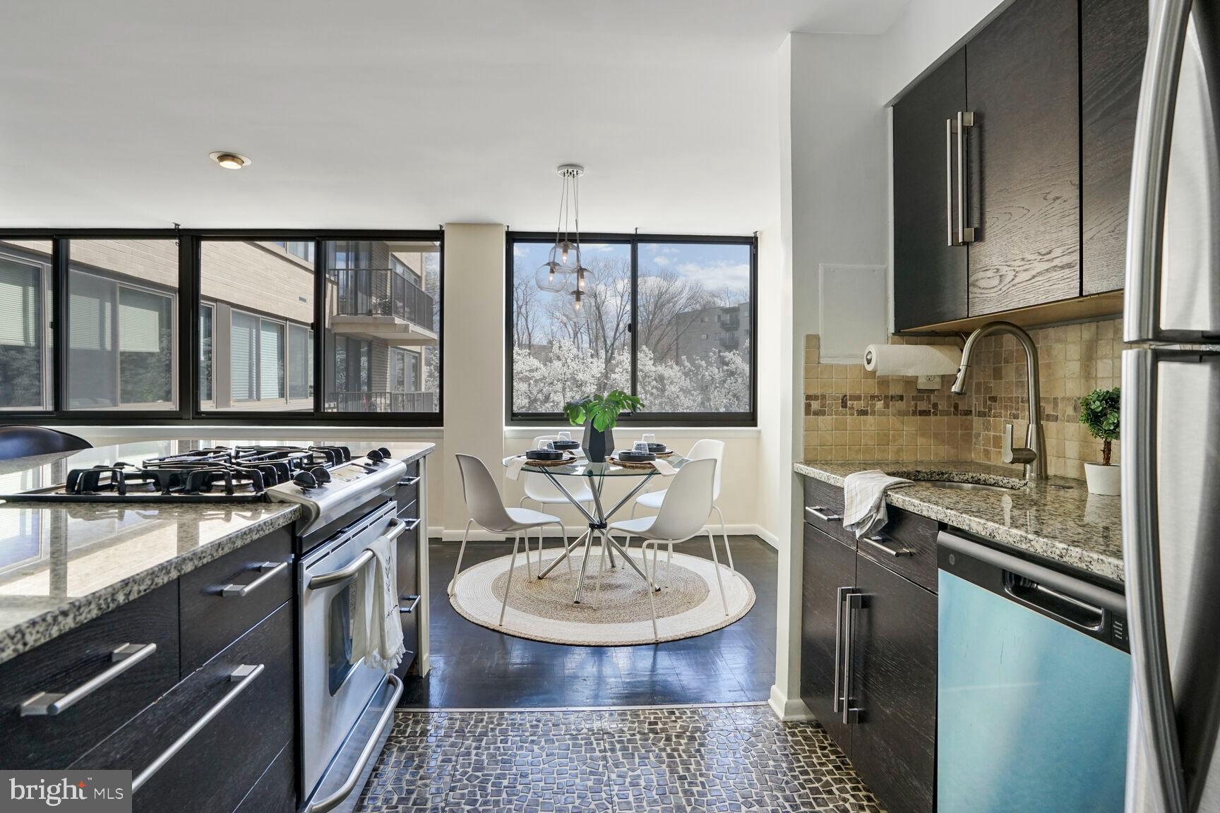 600 Roosevelt Blvd #412