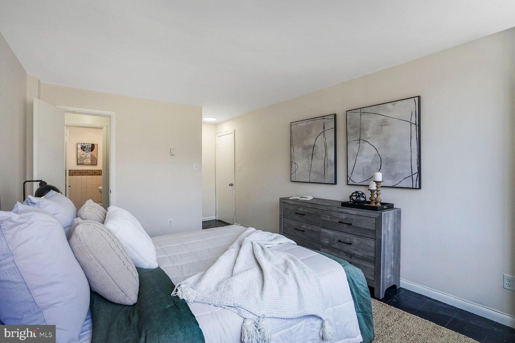 600 Roosevelt Blvd #412