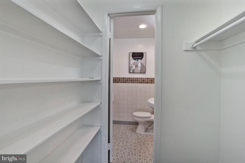 600 Roosevelt Blvd #412
