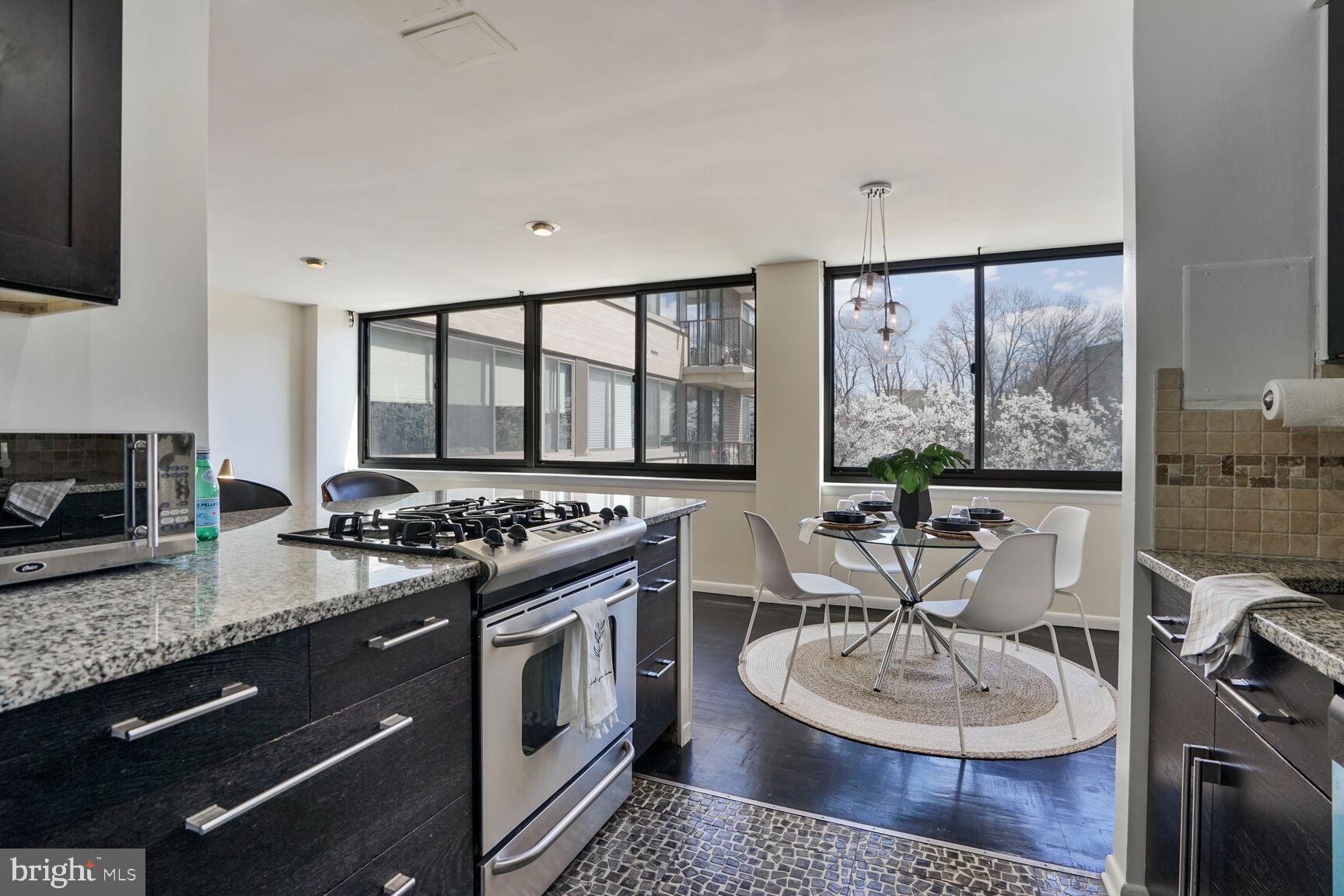 600 Roosevelt Blvd #412
