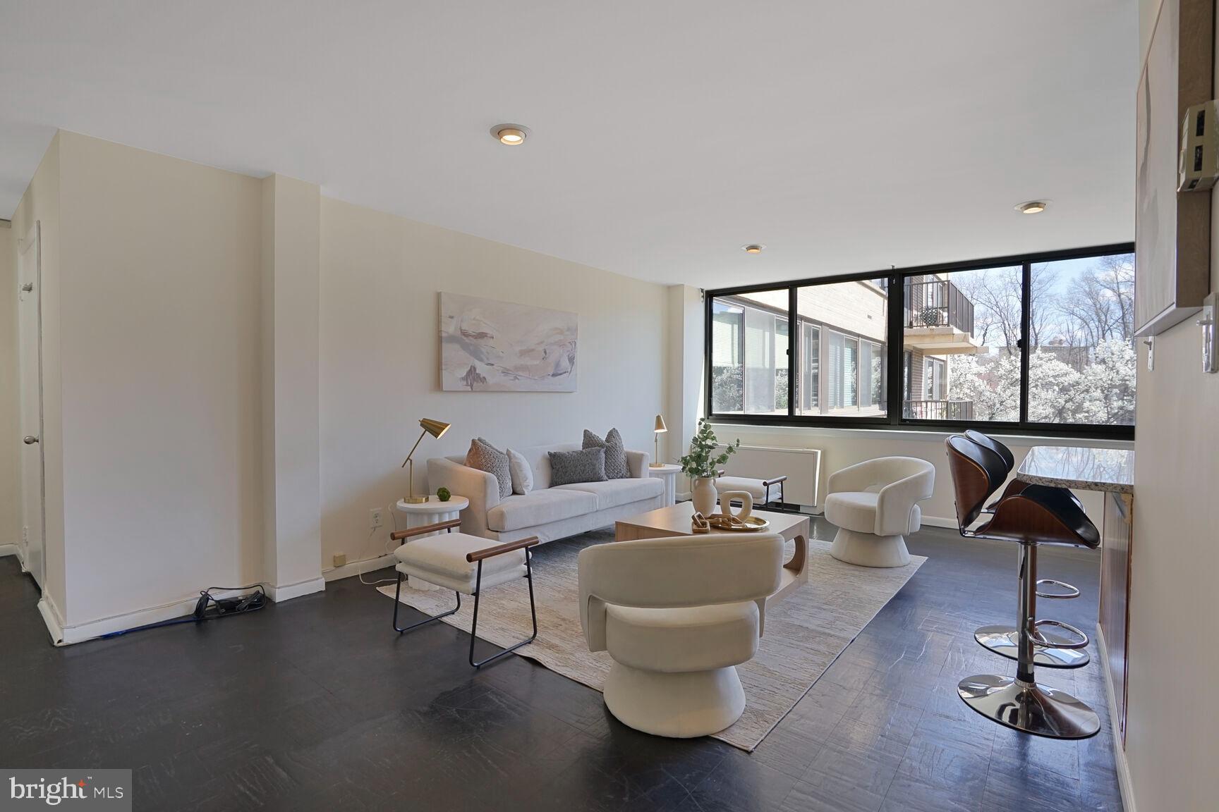 600 Roosevelt Blvd #412