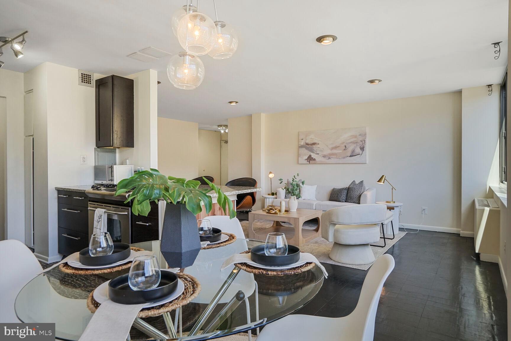 600 Roosevelt Blvd #412