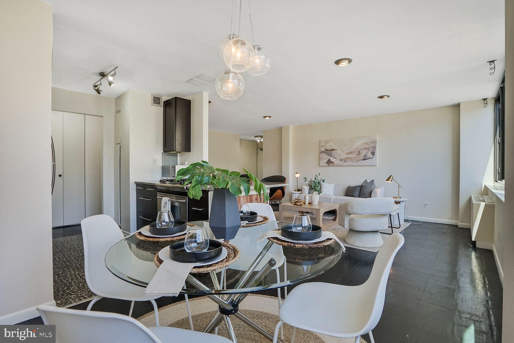 600 Roosevelt Blvd #412