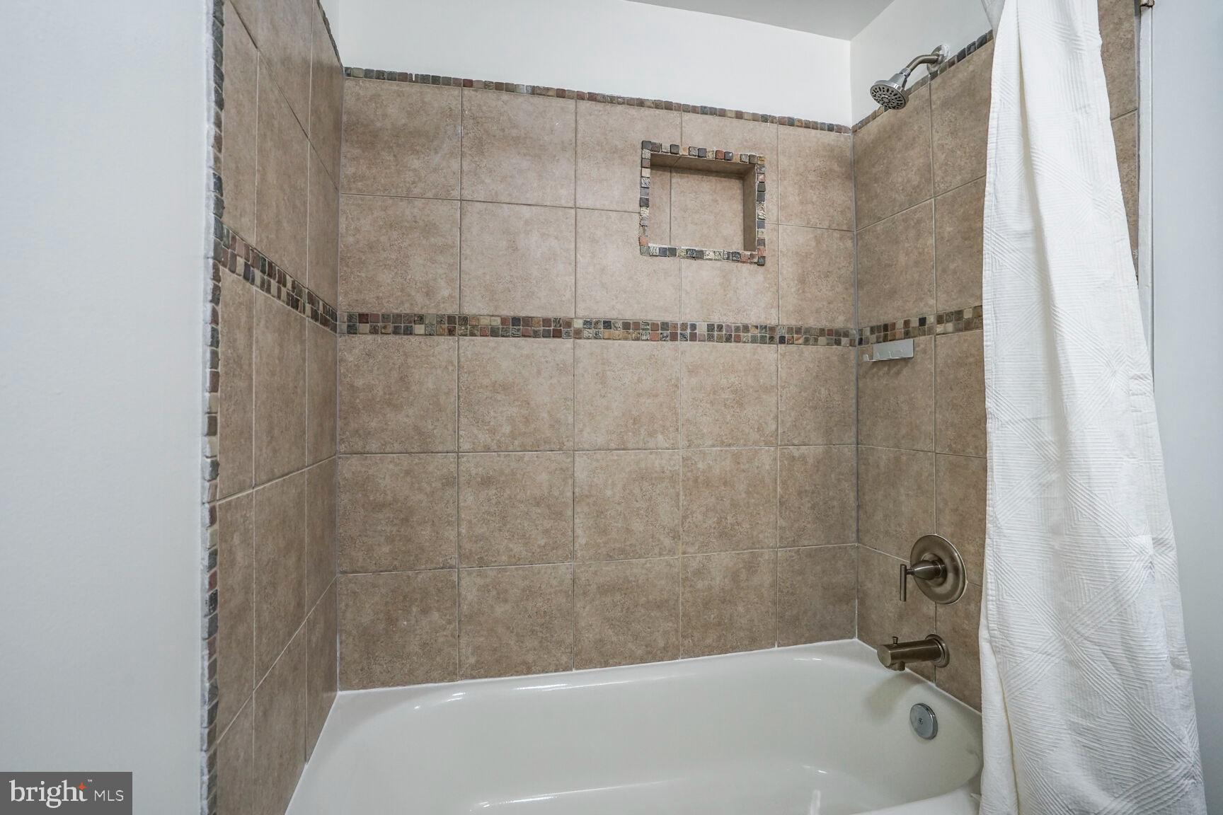 600 Roosevelt Blvd #412
