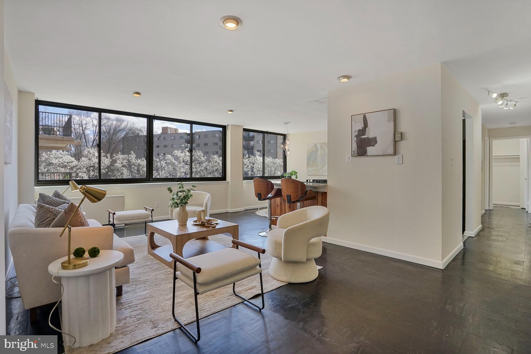 600 Roosevelt Blvd #412