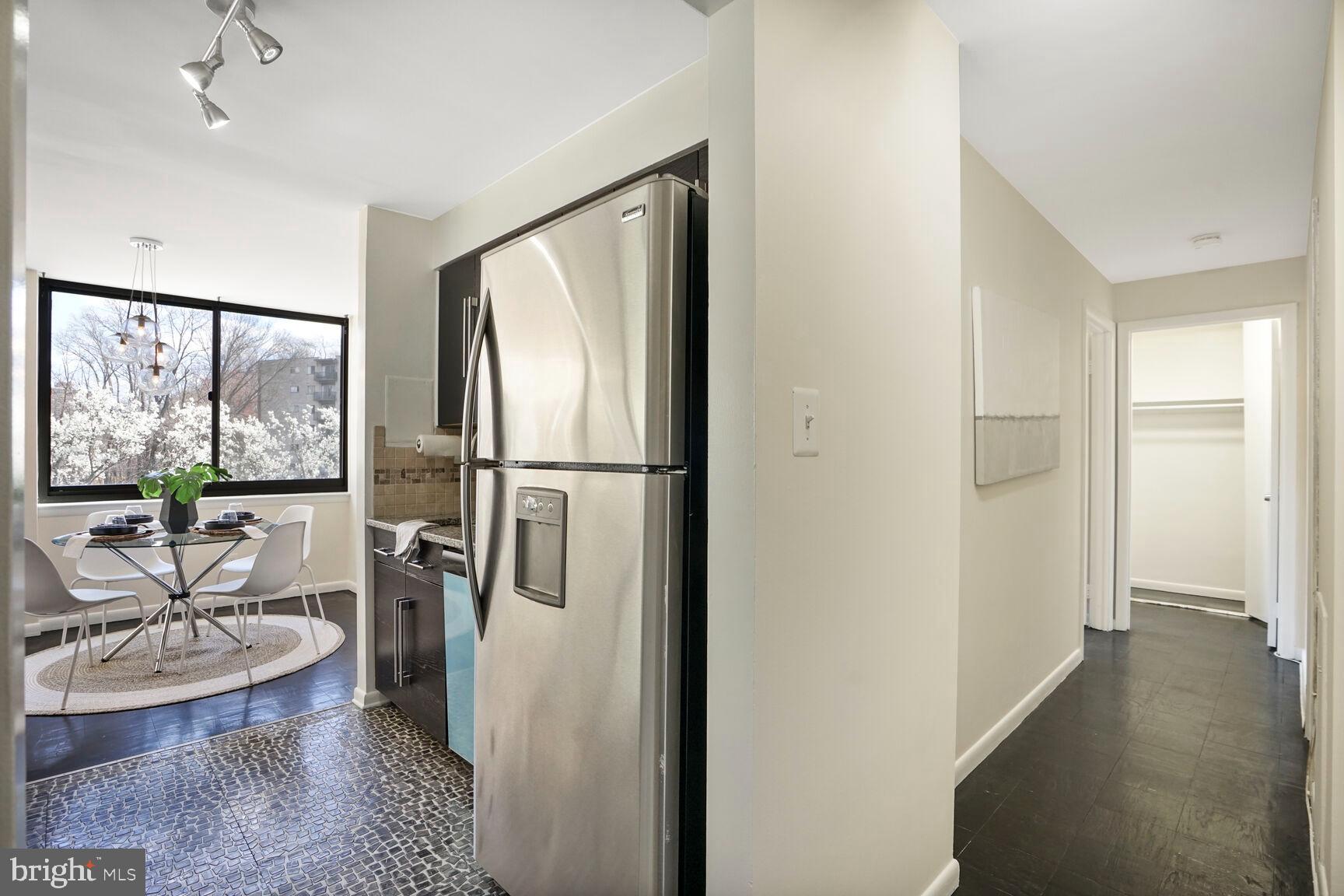 600 Roosevelt Blvd #412