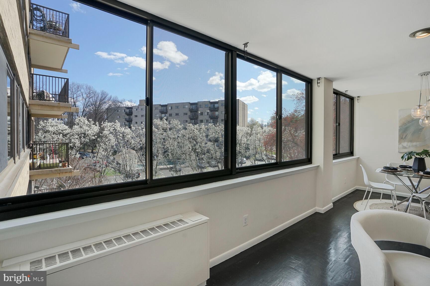 600 Roosevelt Blvd #412