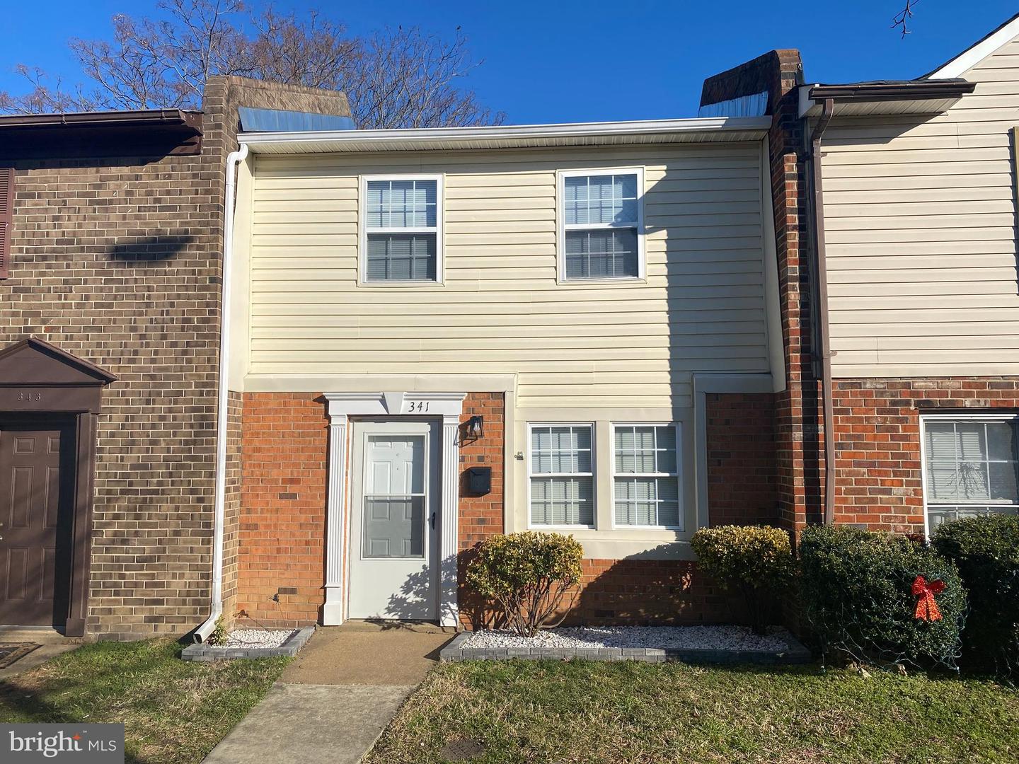 341 Brock SQUARE