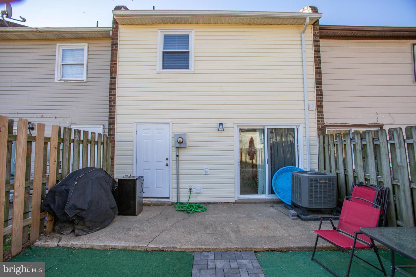 341 Brock SQUARE