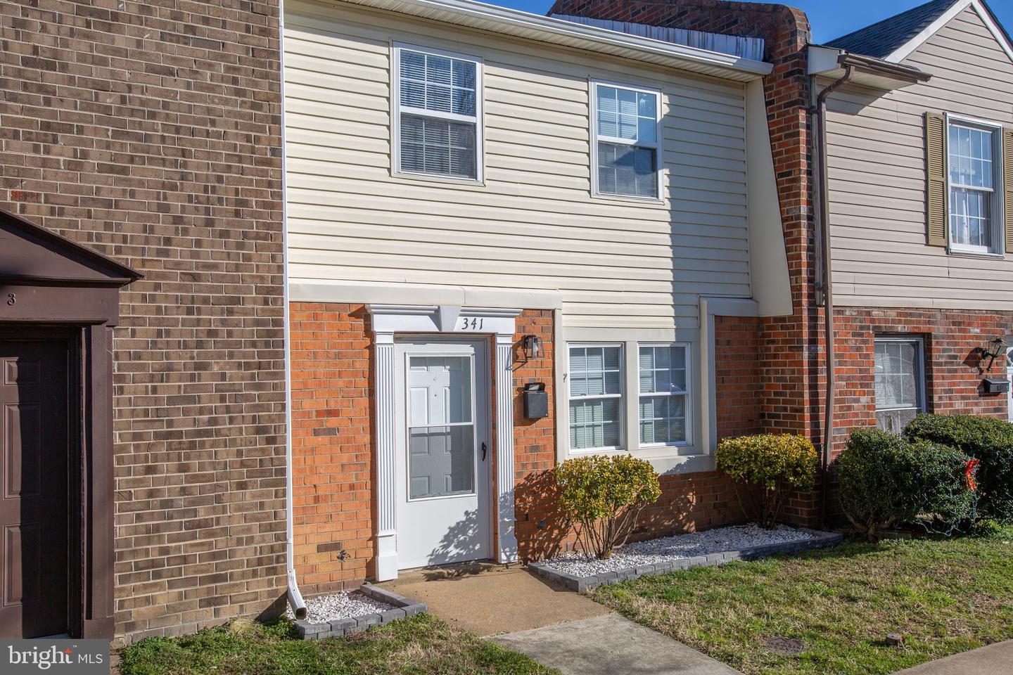 341 Brock SQUARE