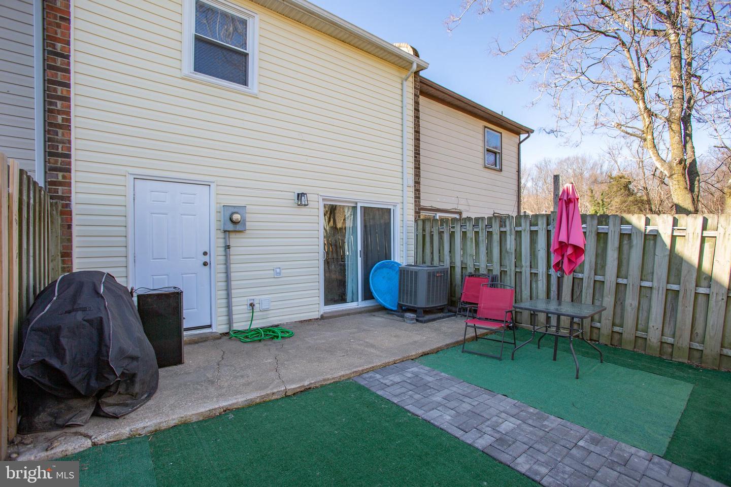 341 Brock SQUARE