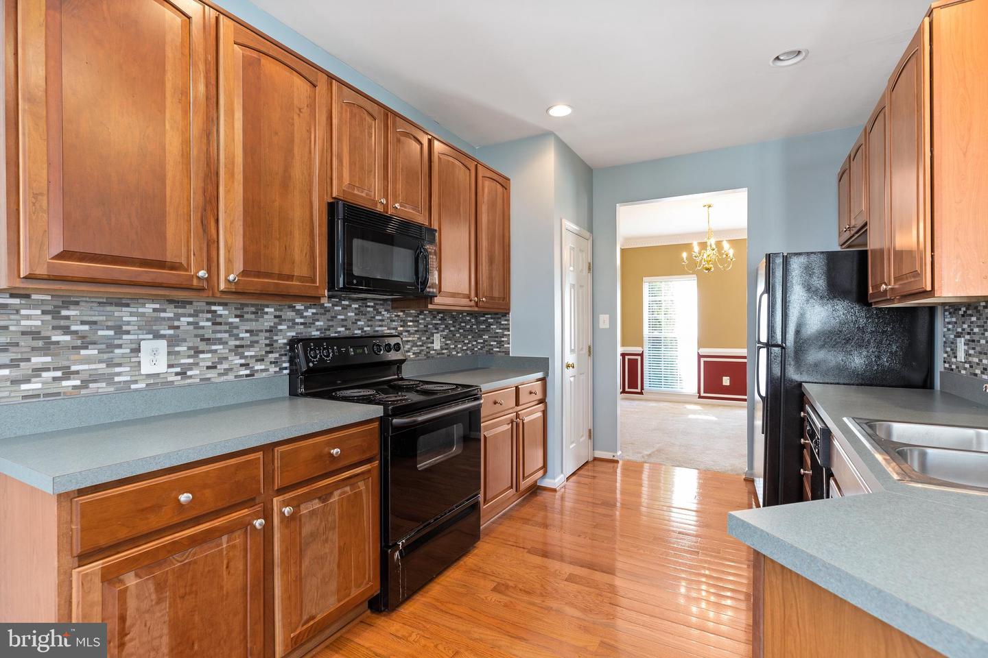 1207 Wright COURT